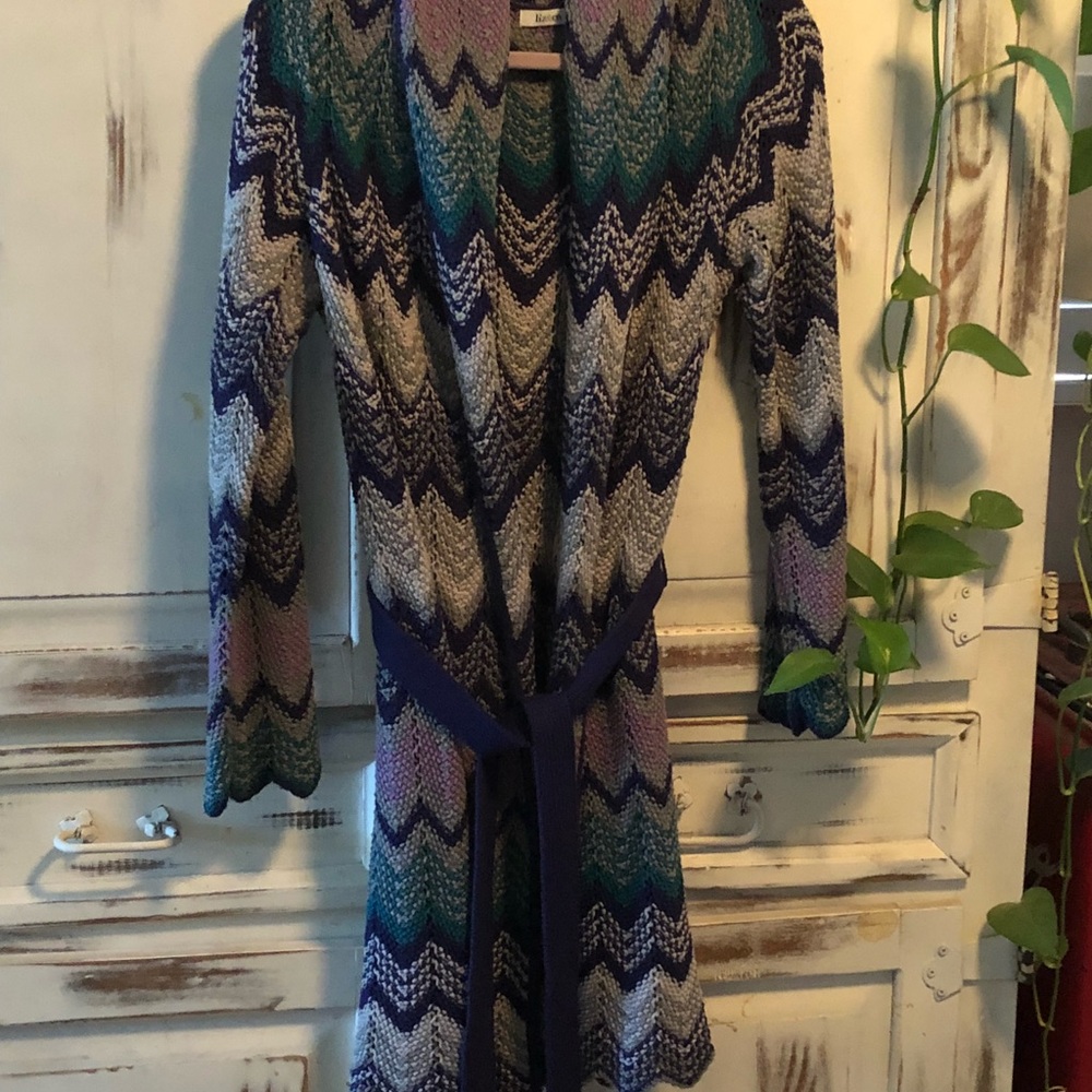 Sweater - Picture 2 of 3